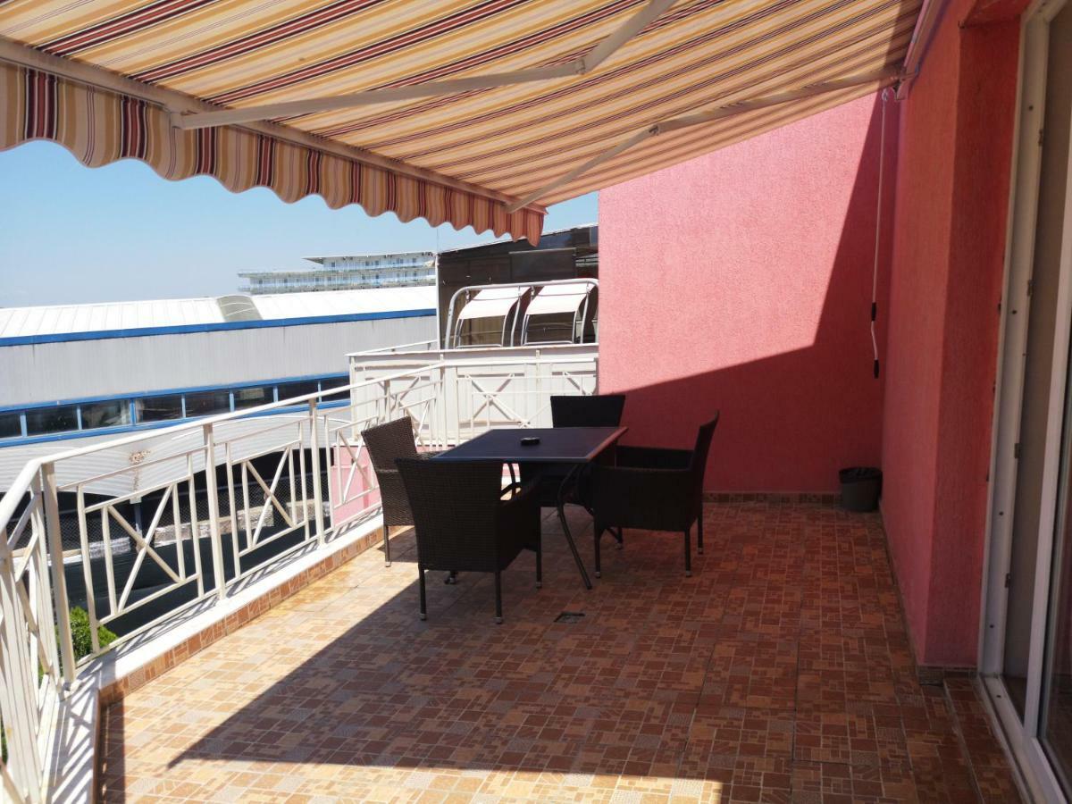 Rose Garden Omax Apartments Sunny Beach Exterior foto